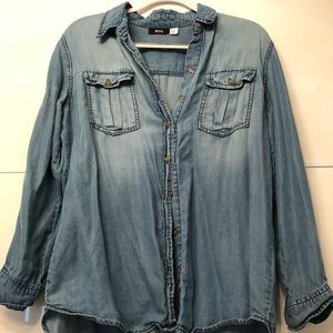 BDG Drapey Chambray Buttondown shirt